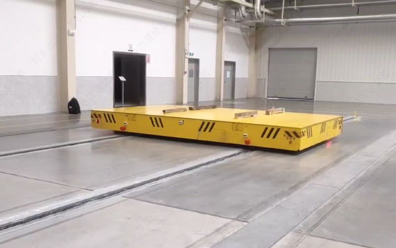 低壓軌道供電的電動(dòng)平板車(chē)是工業(yè)物流助力工廠發(fā)展