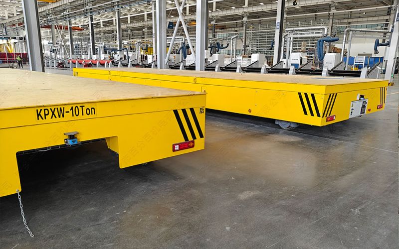 軌道平車動力方案對決：低壓軌道供電 vs. 蓄電池供電，誰是您生產(chǎn)線的“動力火車”？